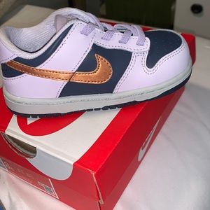 Nike Dunk Low , Fairly New , worn once , size 8c